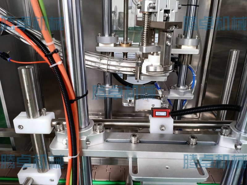 細說貼標機都有那些脫料方式